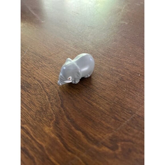 1993 Polly Pocket  Bluebird Wild Zoo World Replacement Elephant - Picture 2 of 2